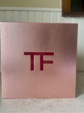 TOM FORD Box 8 x 8 x 4.5" Empty Box Pink Textured Square Brand New Front Close